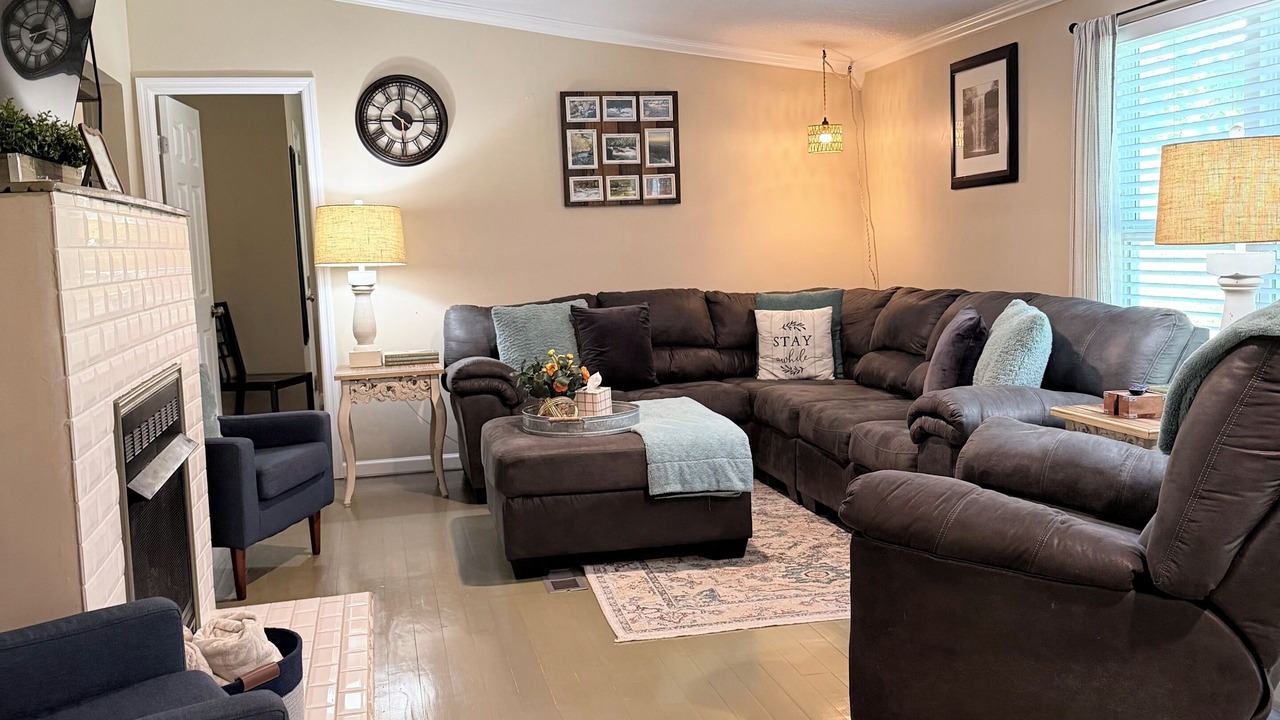 Photo of Livingroom in Cleveland