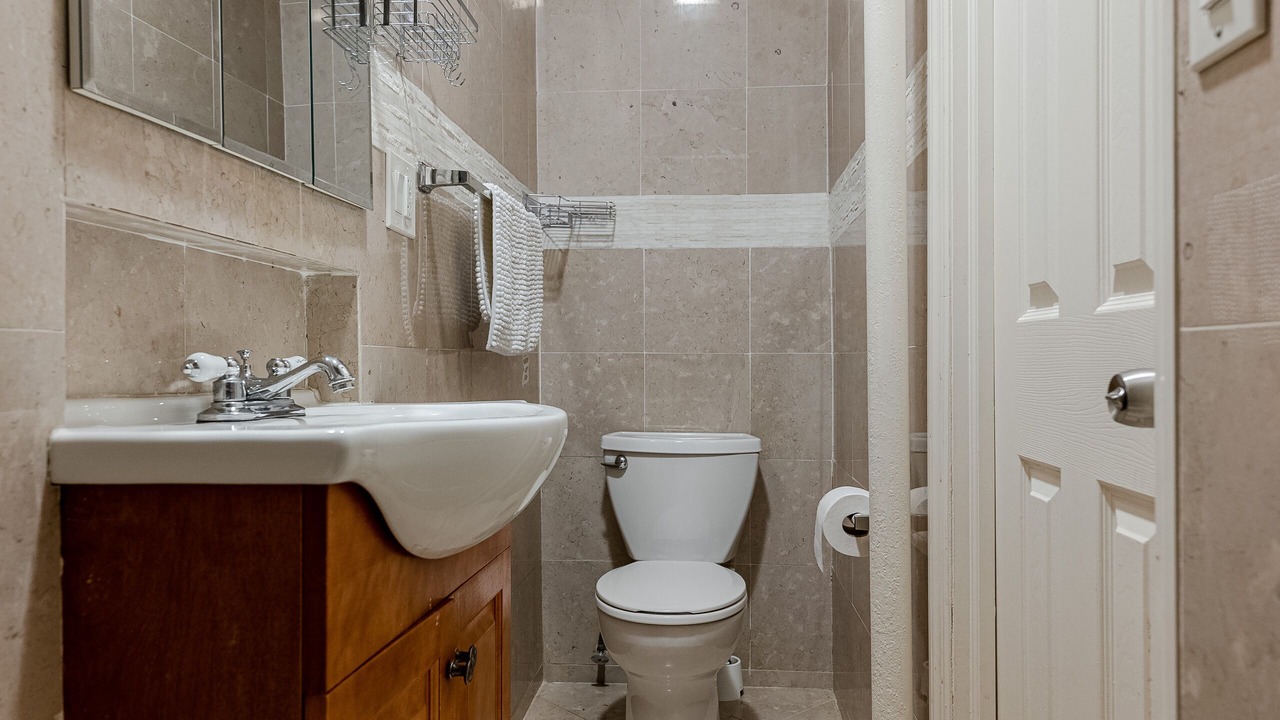 Photo of Bathroom in East Harlem