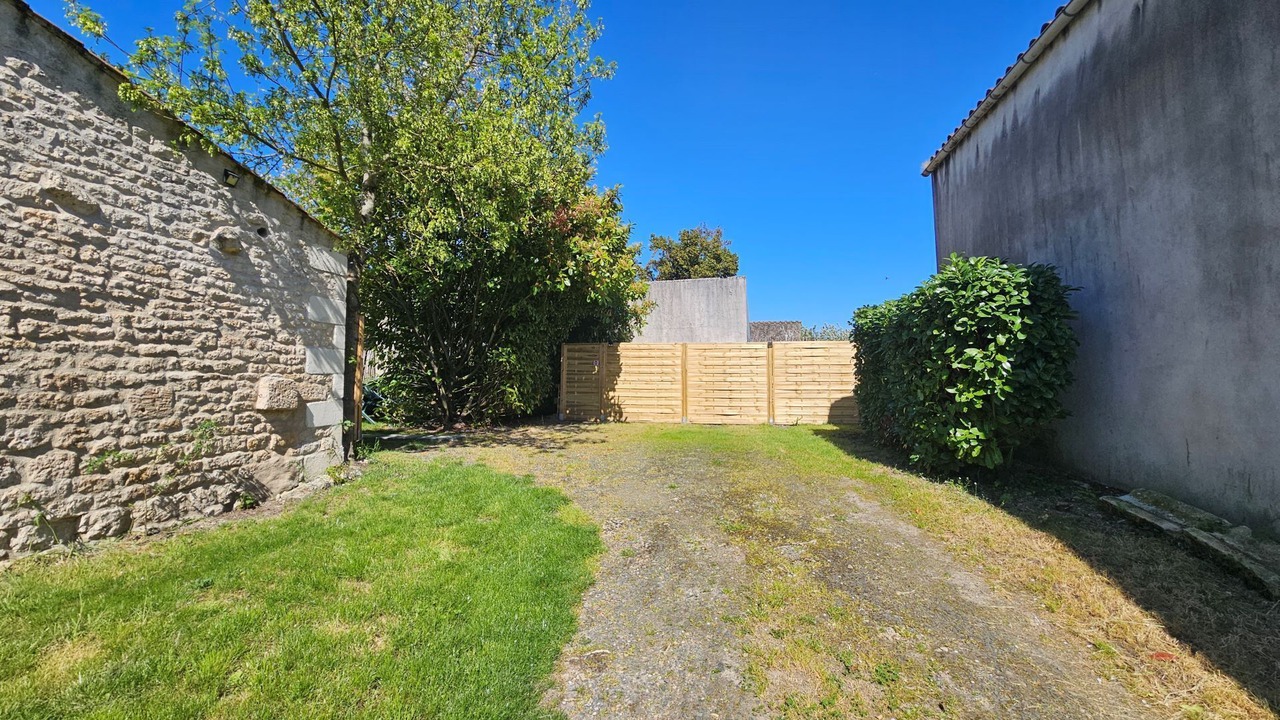 Photo of Outdoor in Le Mazeau
