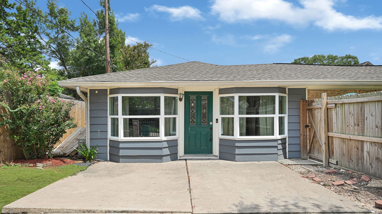Photo of Outdoor in Sharpstown