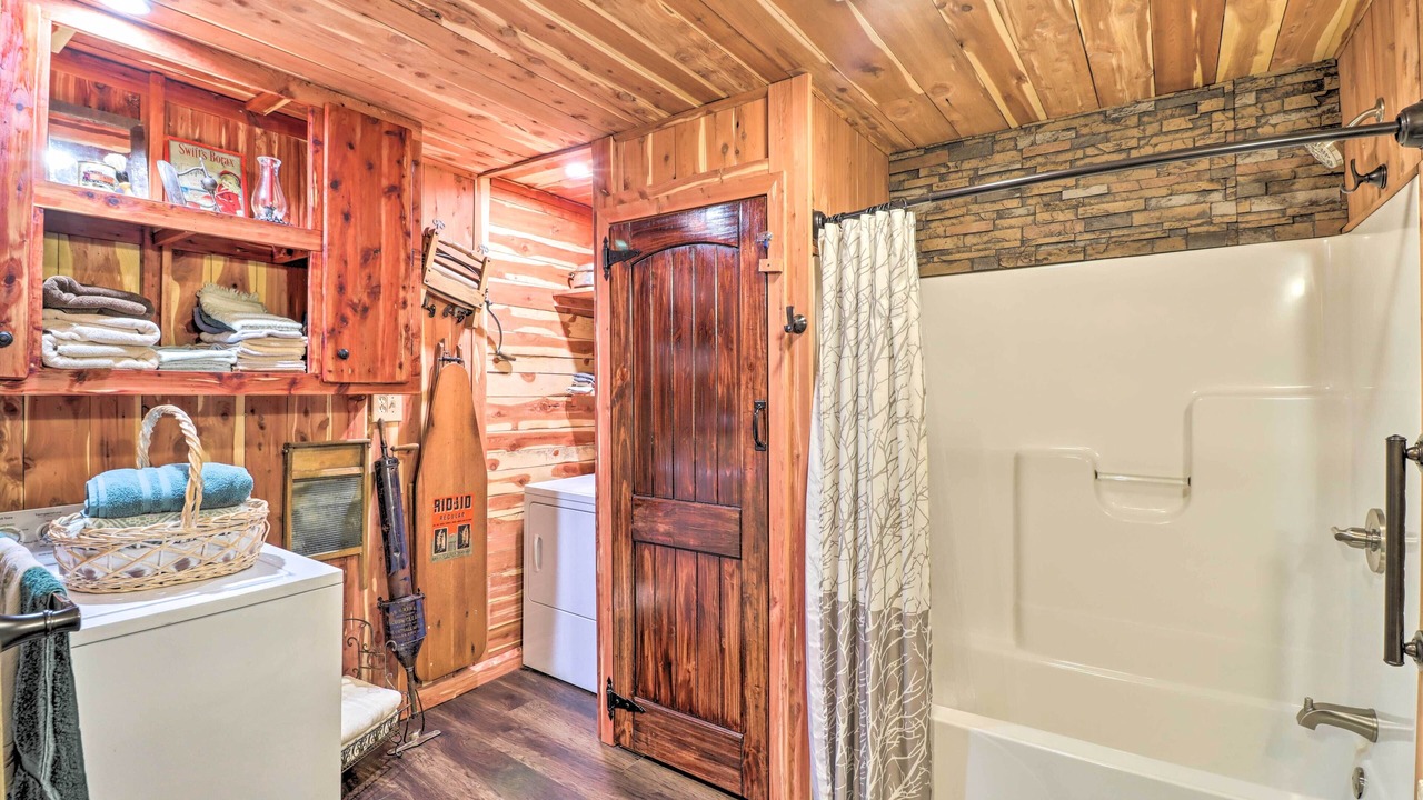 Photo of Bathroom in Calico Rock