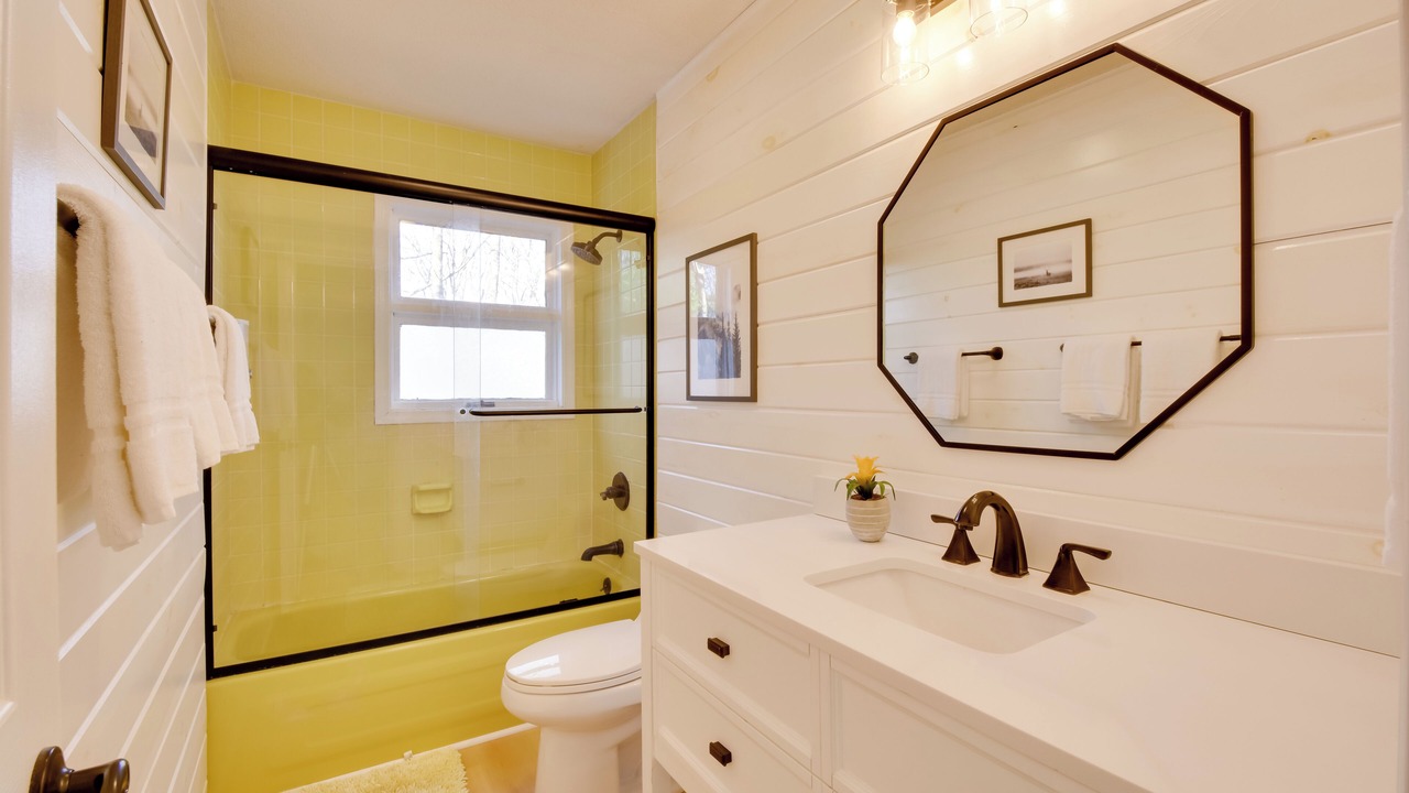 Photo of Bathroom in Sky Valley