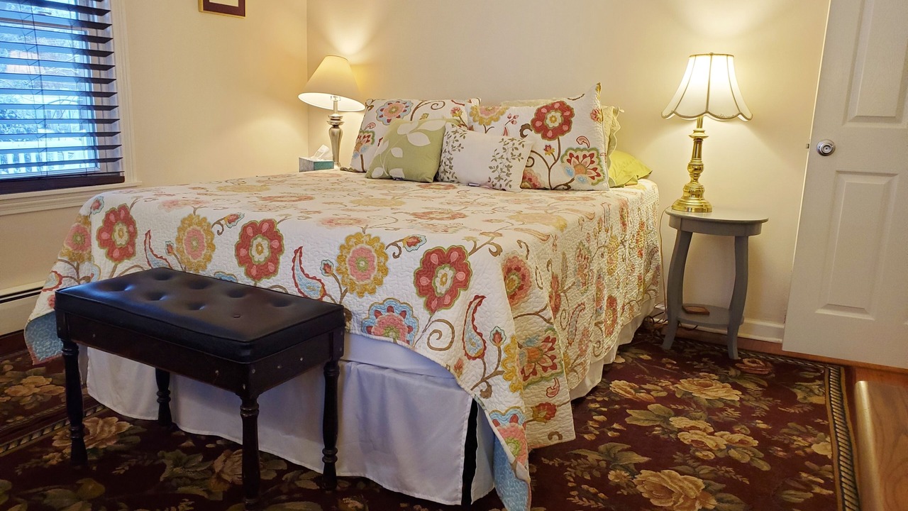 Photo of Bedroom in East Aurora