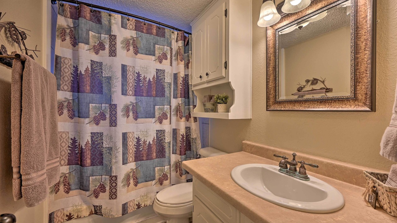 Photo of Bathroom in Broken Bow