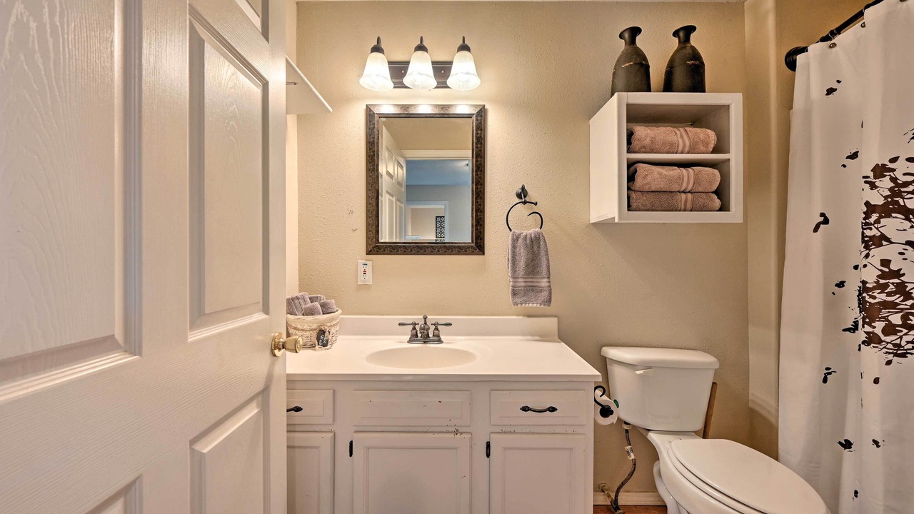 Photo of Bathroom in Broken Bow
