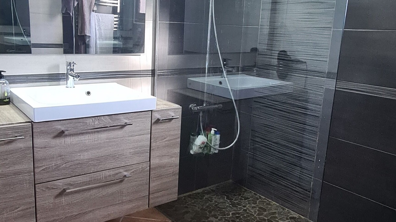 Photo of Bathroom in Saint-Michel-de-Llotes