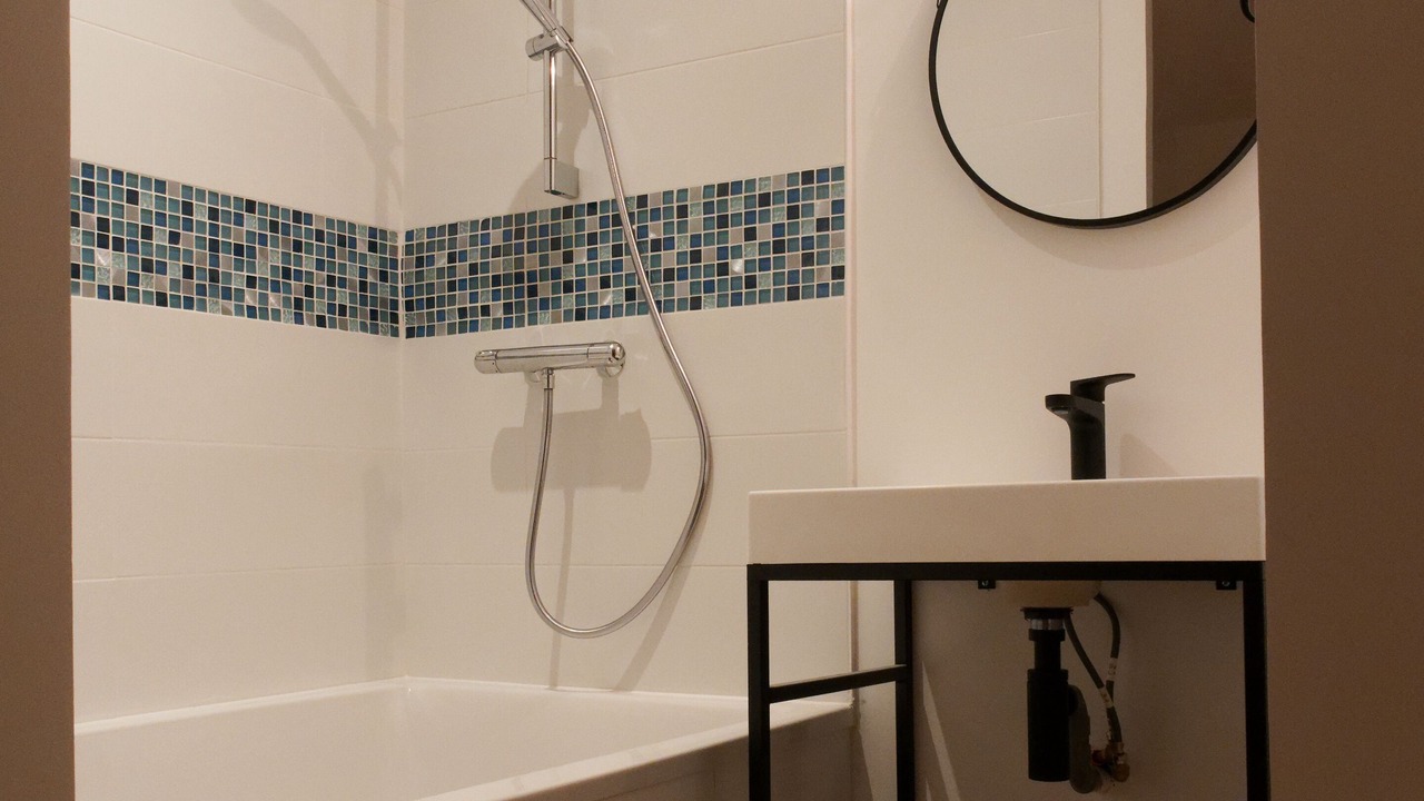 Photo of Bathroom in Arradon