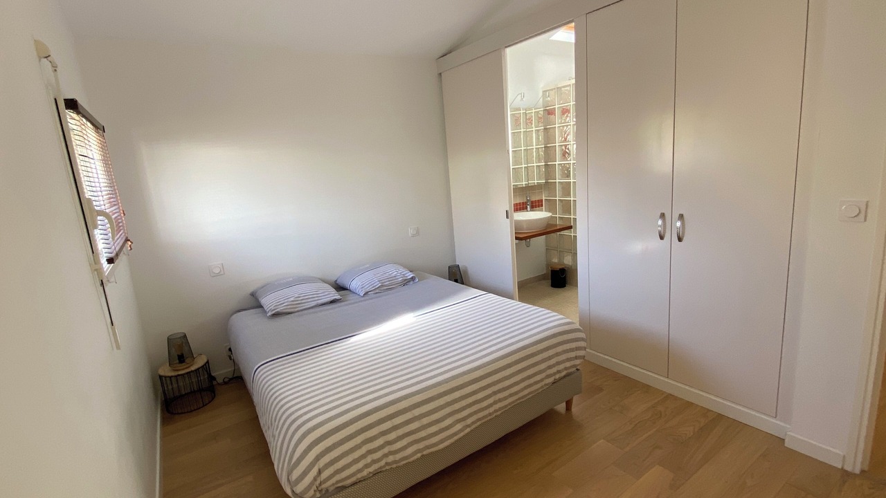 Photo of Bedroom in Arradon