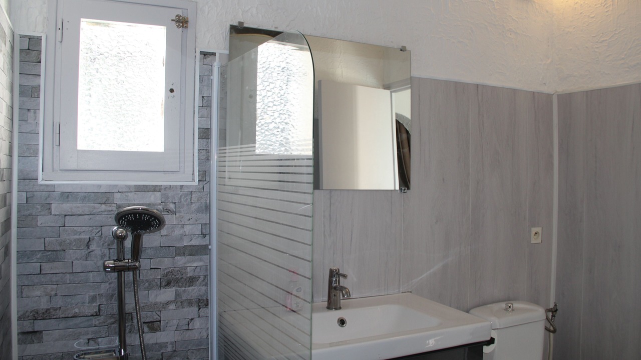 Photo of Bathroom in Saintes-Maries-de-la-Mer