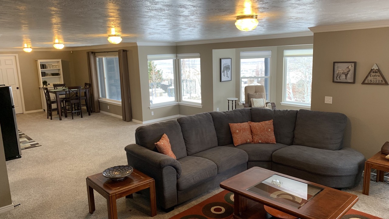Photo of Livingroom in North Salt Lake