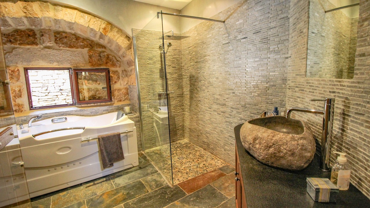 Photo of Bathroom in Payzac