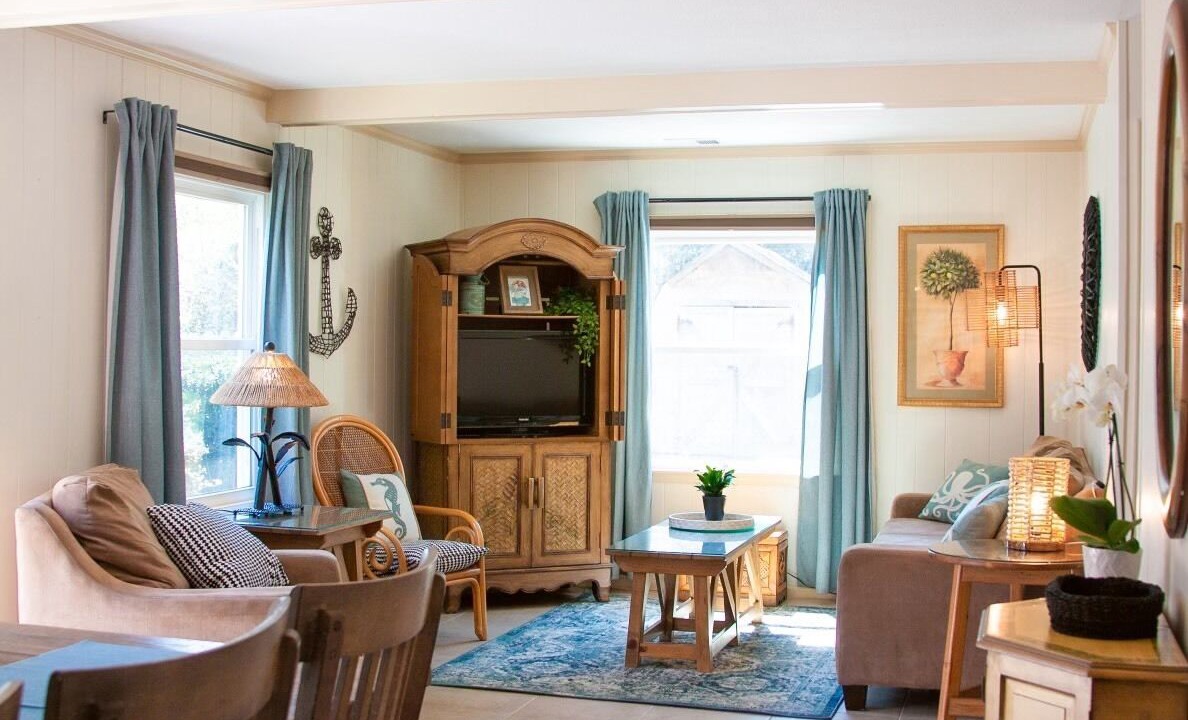 Photo of Livingroom in Northeast Virginia Beach