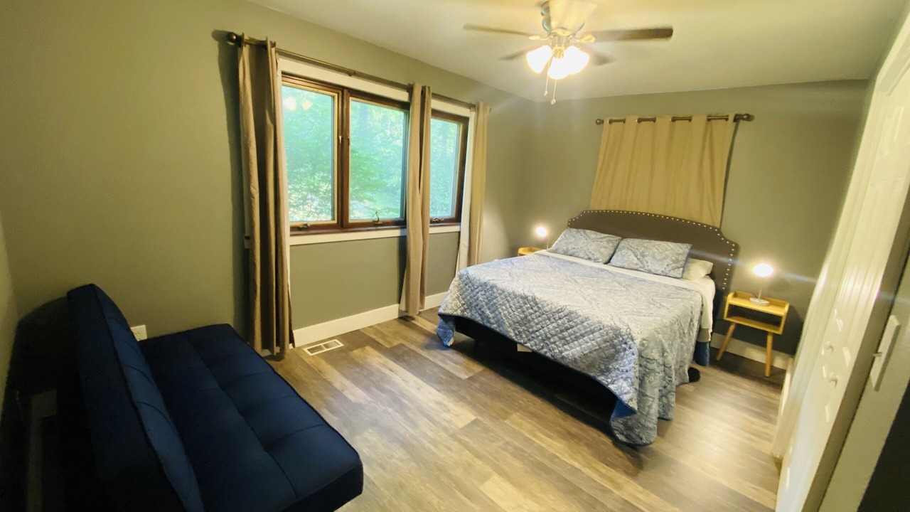 Photo of Bedroom in Horseshoe Bend