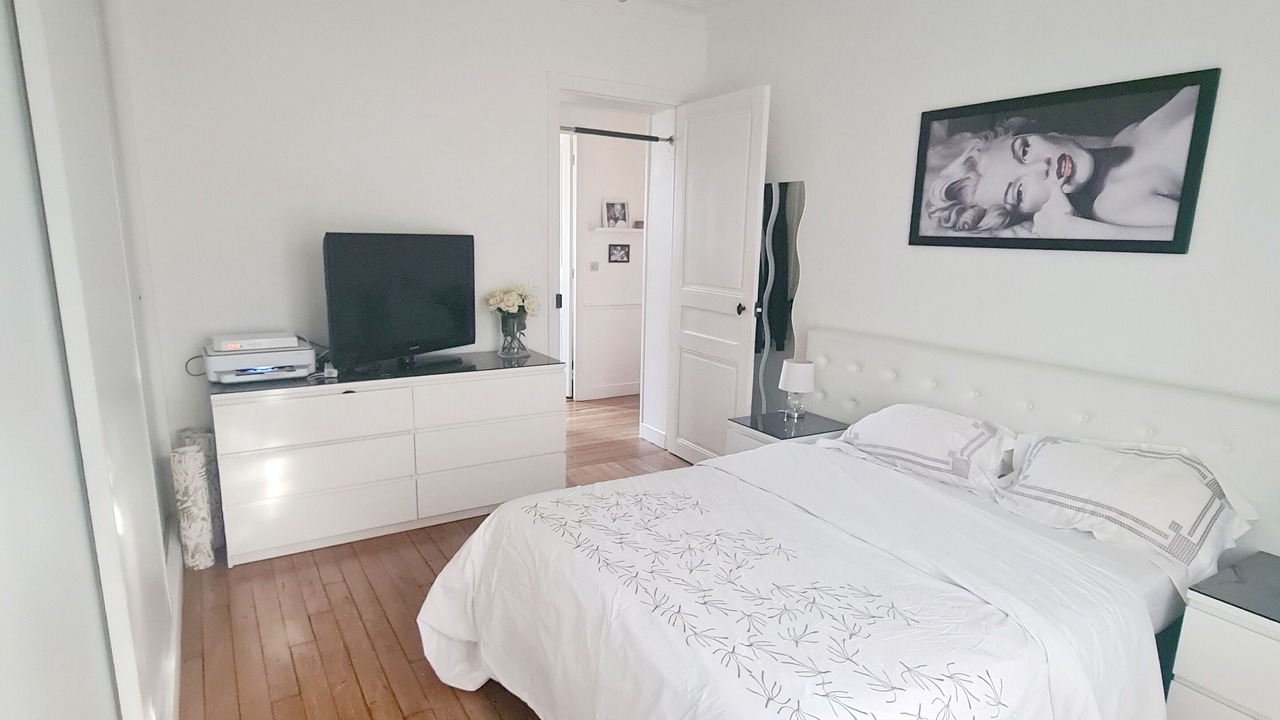 Photo of Bedroom in Enghien-les-Bains