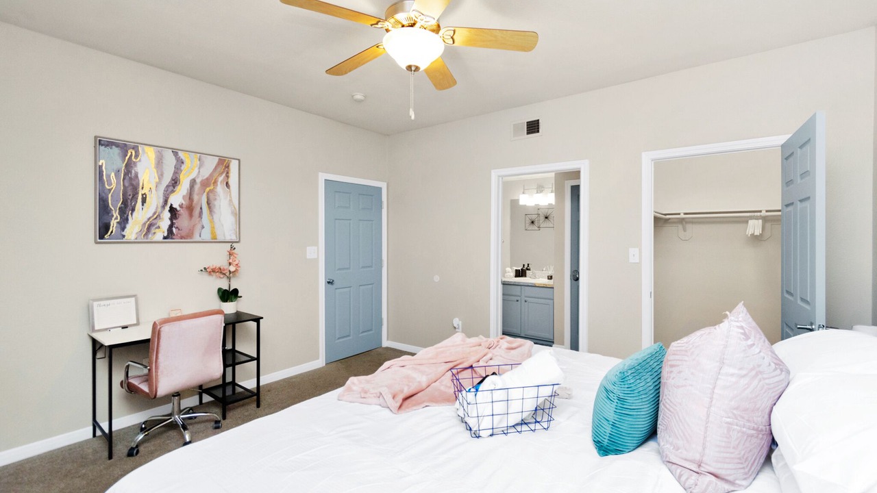 Photo of Bedroom in Humble