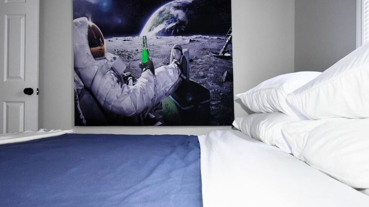 Photo of Bedroom in West Plaza