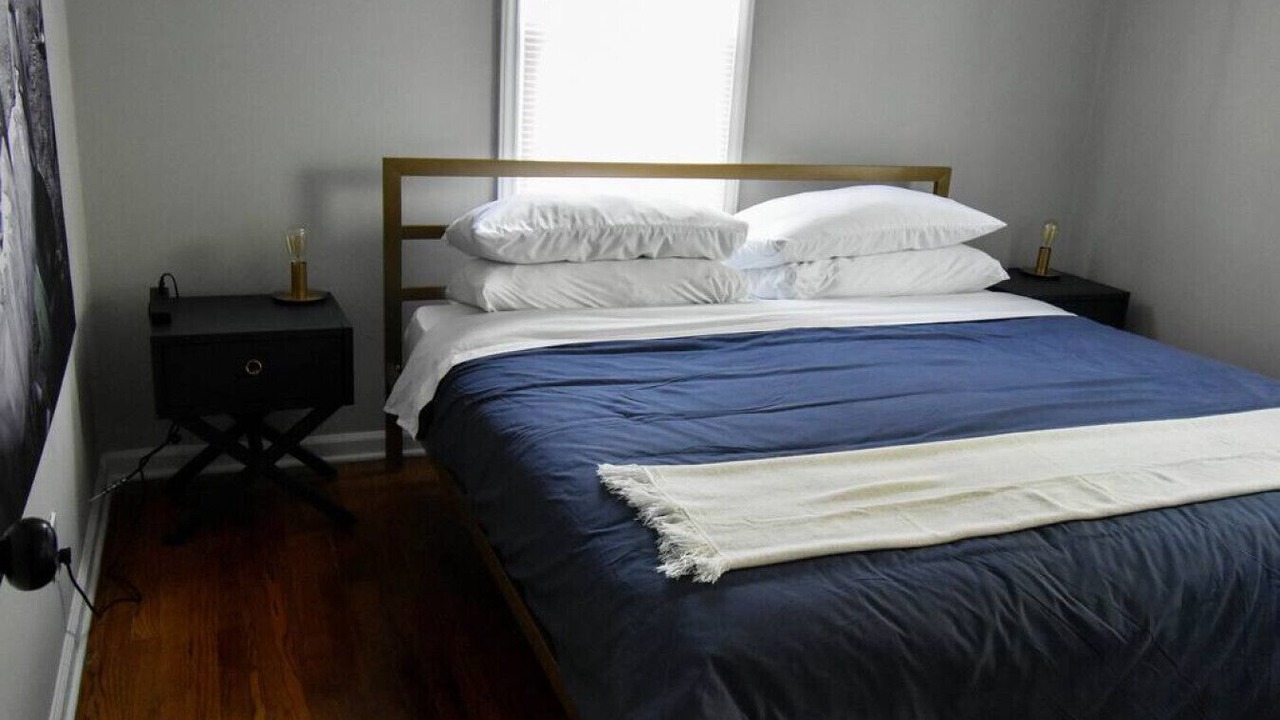 Photo of Bedroom in West Plaza