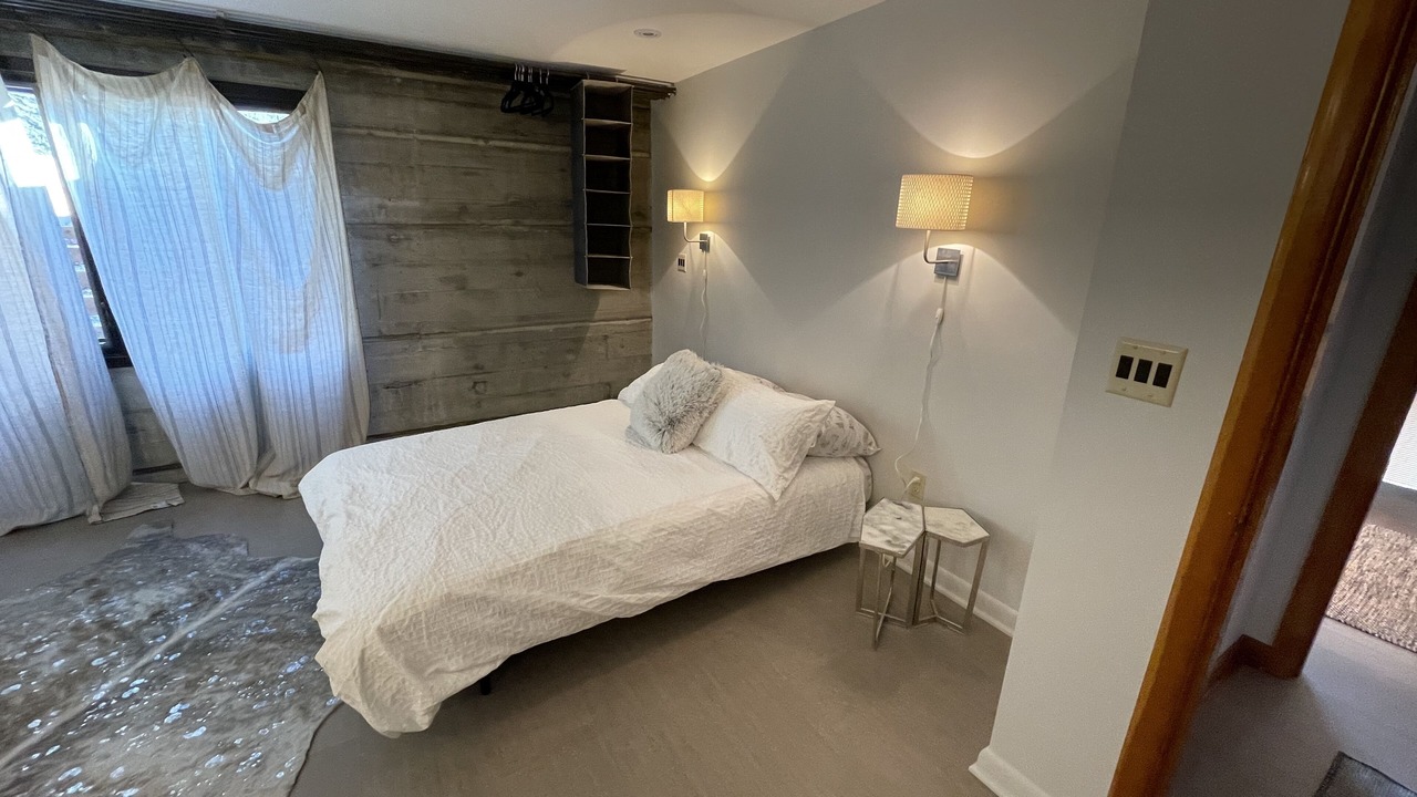Photo of Bedroom in Downtown Anchorage