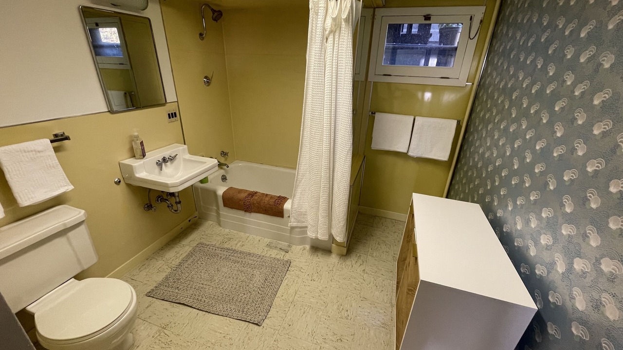 Photo of Bathroom in Downtown Anchorage