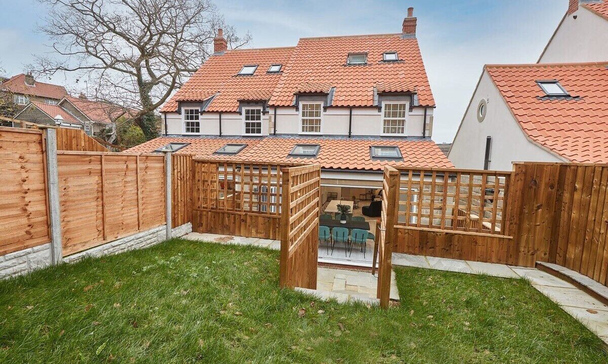 Photo of Others in Briggswath