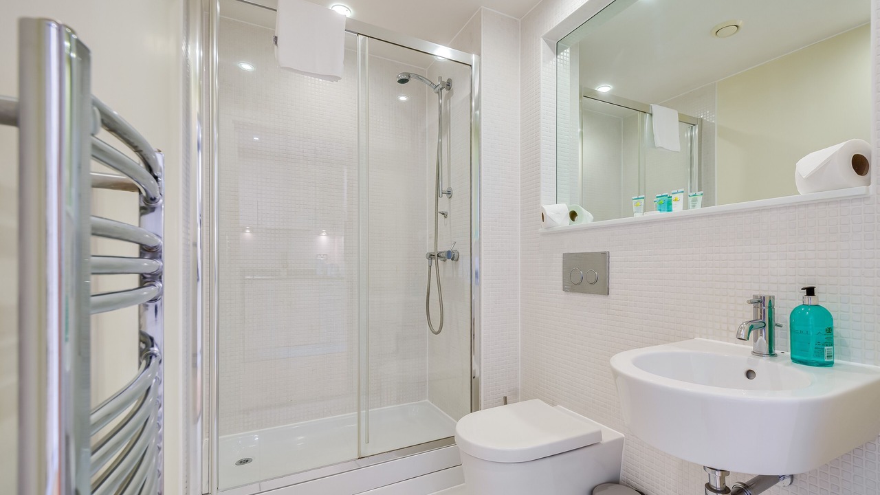 Photo of Bathroom in Canary Wharf