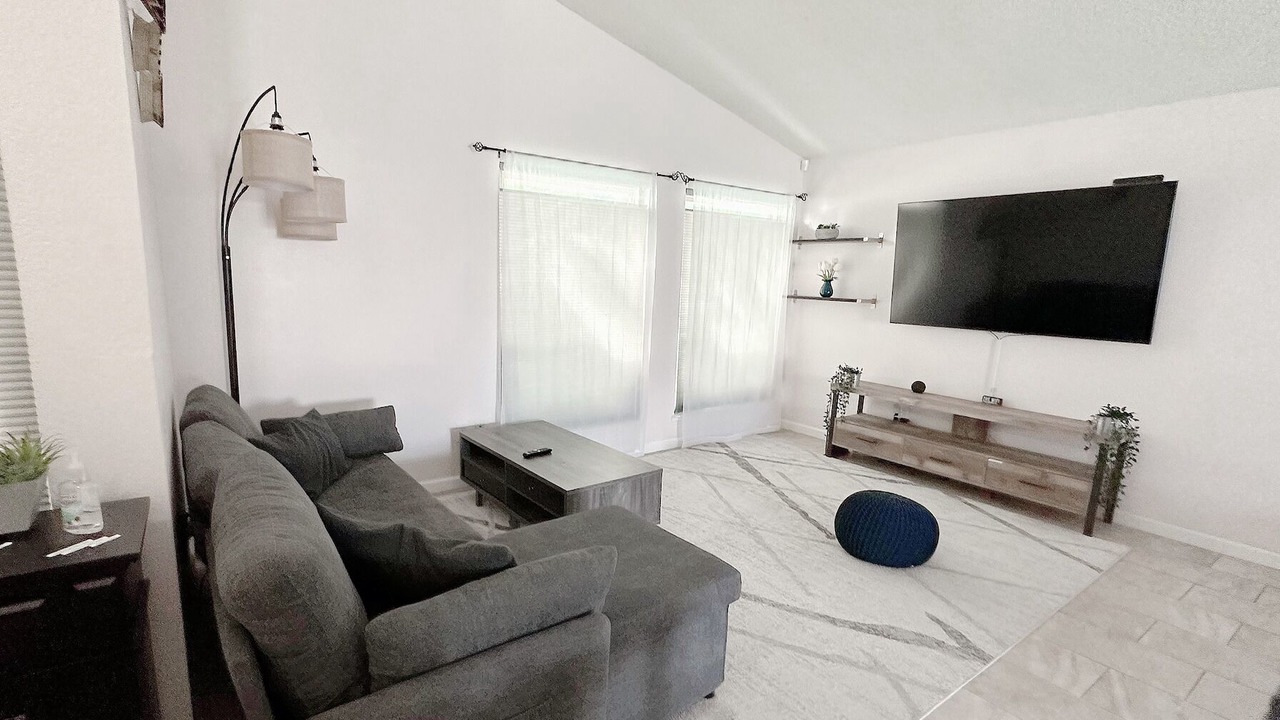 Photo of Livingroom in Sacramento