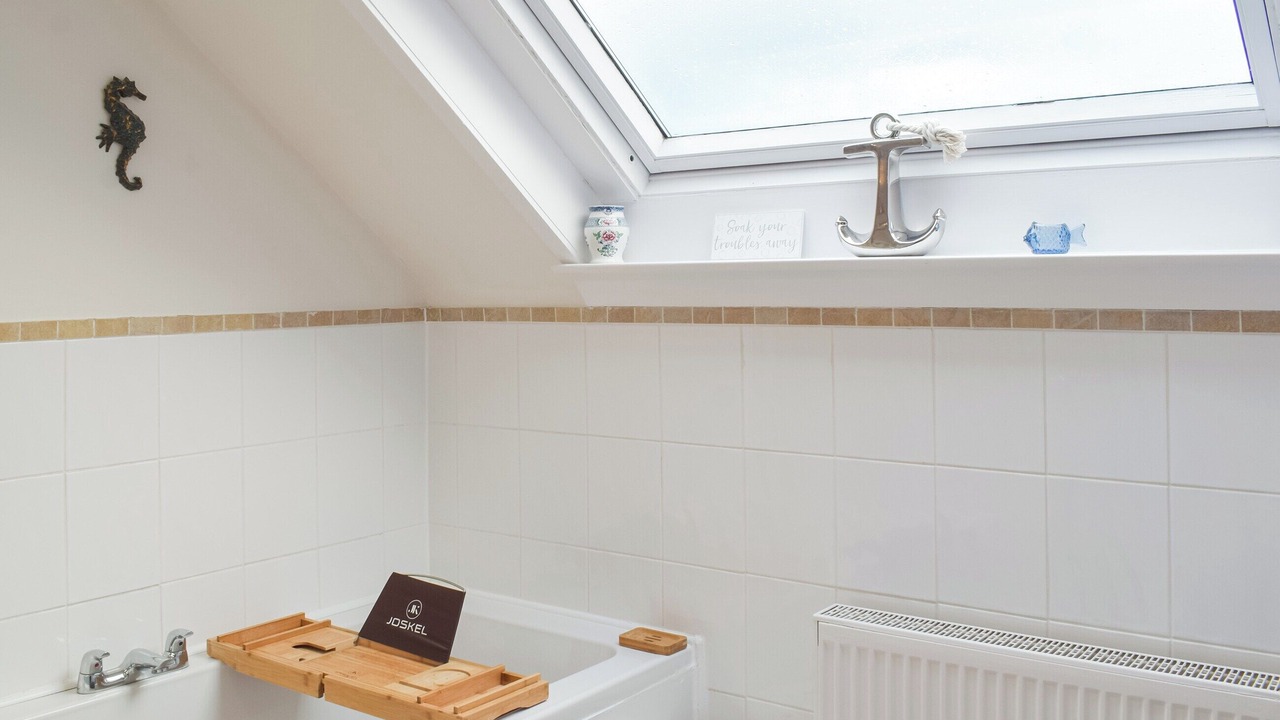 Photo of Bathroom in Dunure