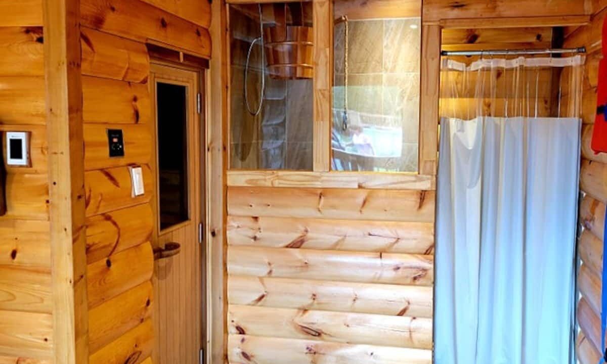 Photo of Bathroom in Boileau
