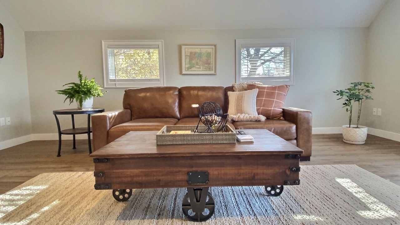 Photo of Livingroom in Bantam