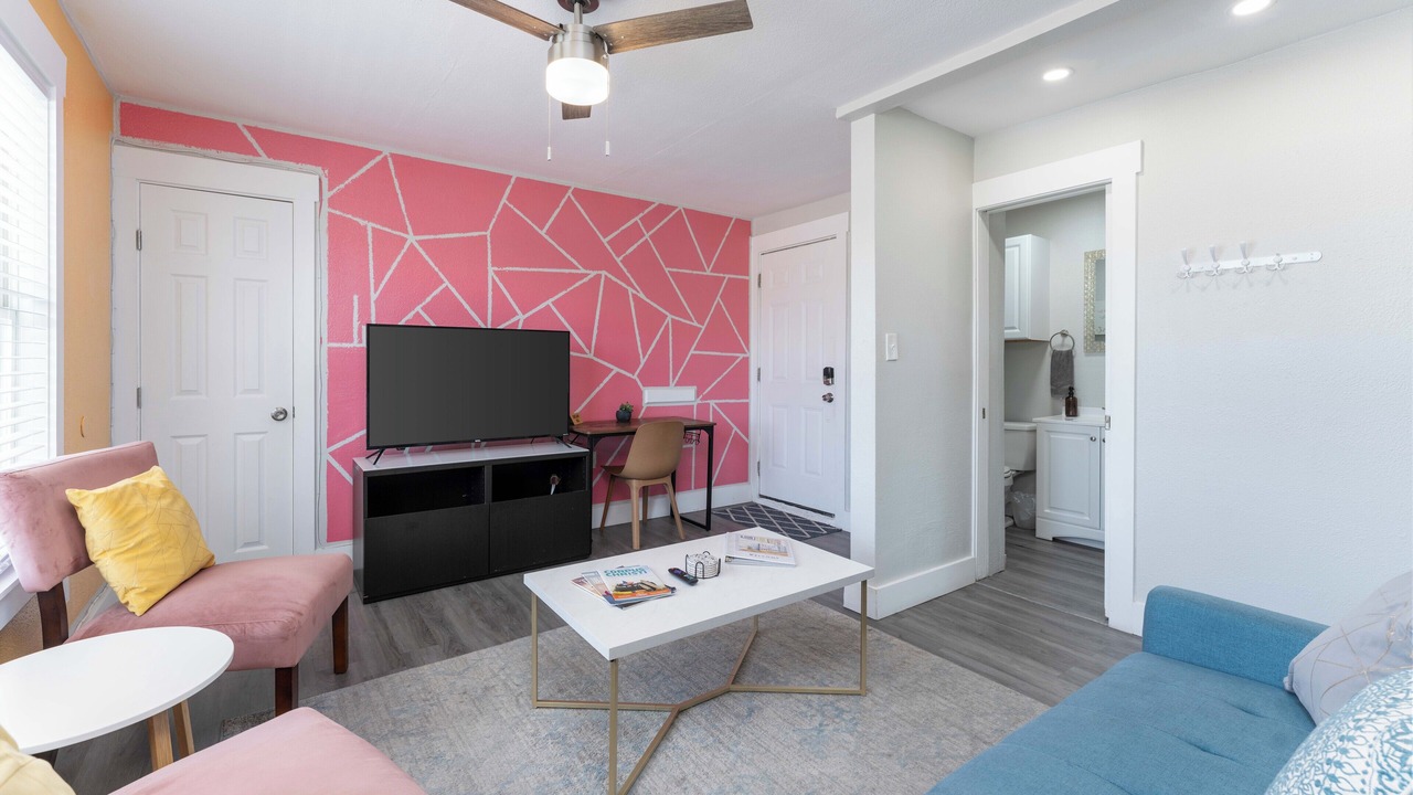 Photo of Bedroom in Central City