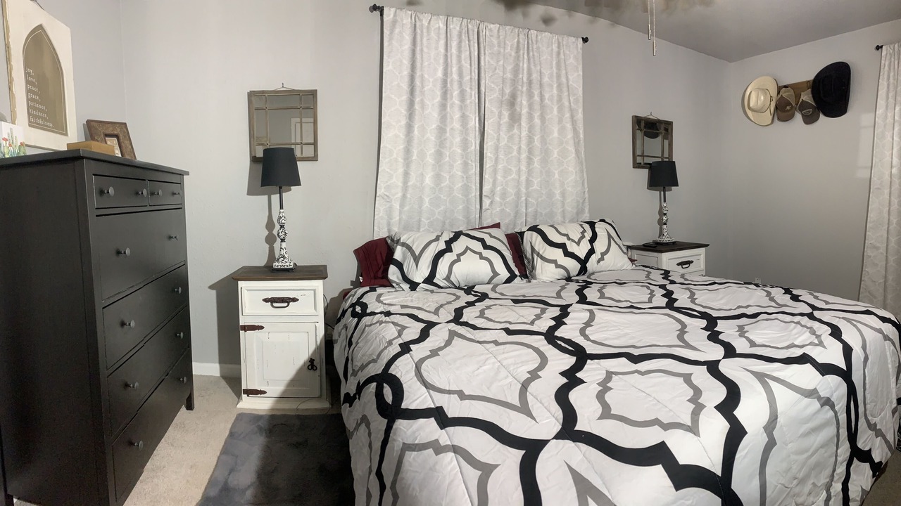 Photo of Bedroom in Cleburne