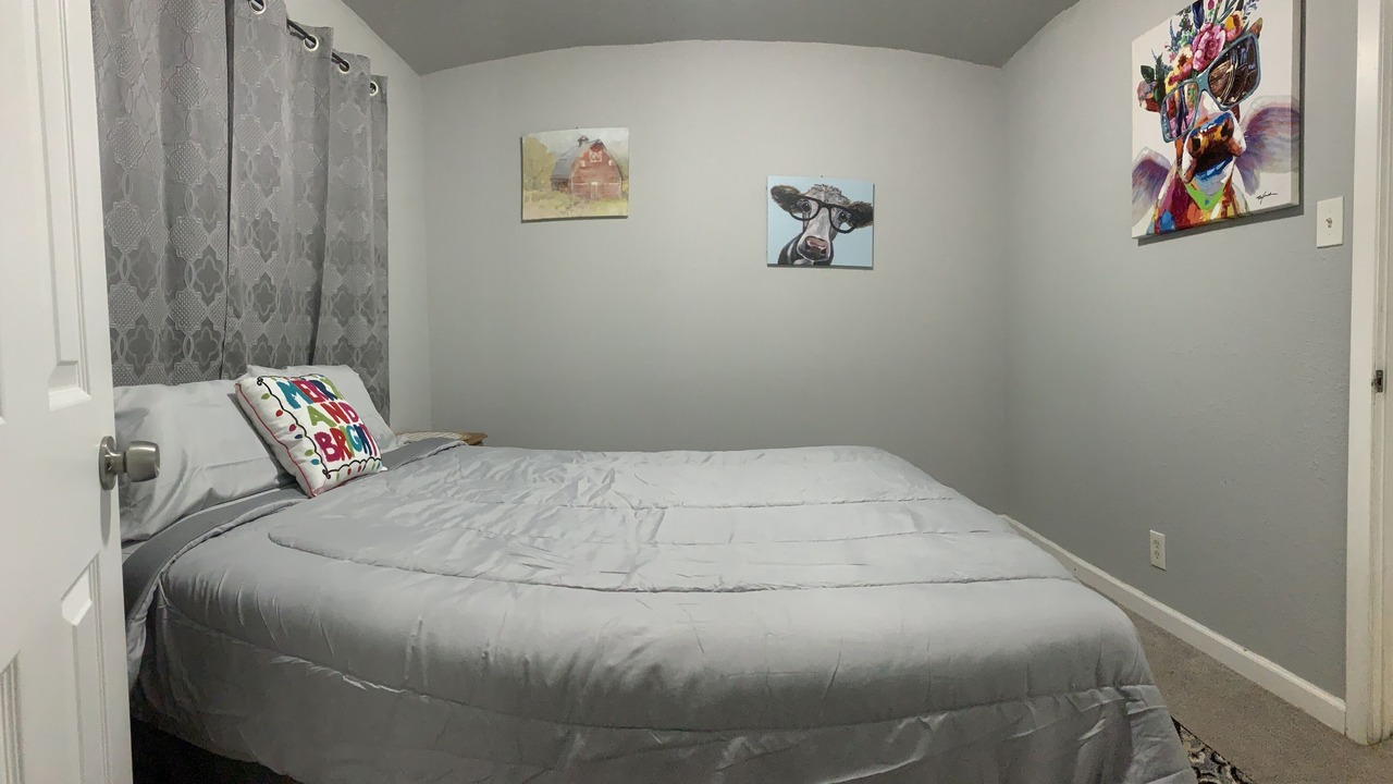 Photo of Bedroom in Cleburne
