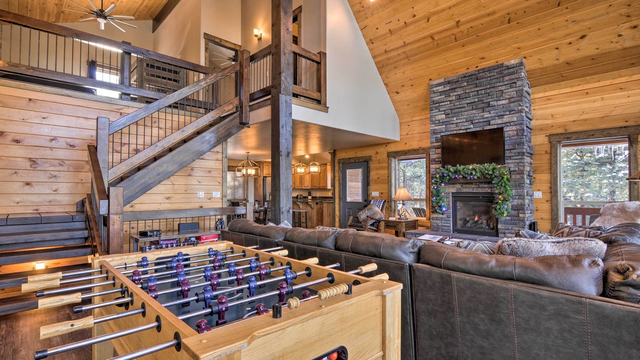Photo of Livingroom in Mammoth Creek