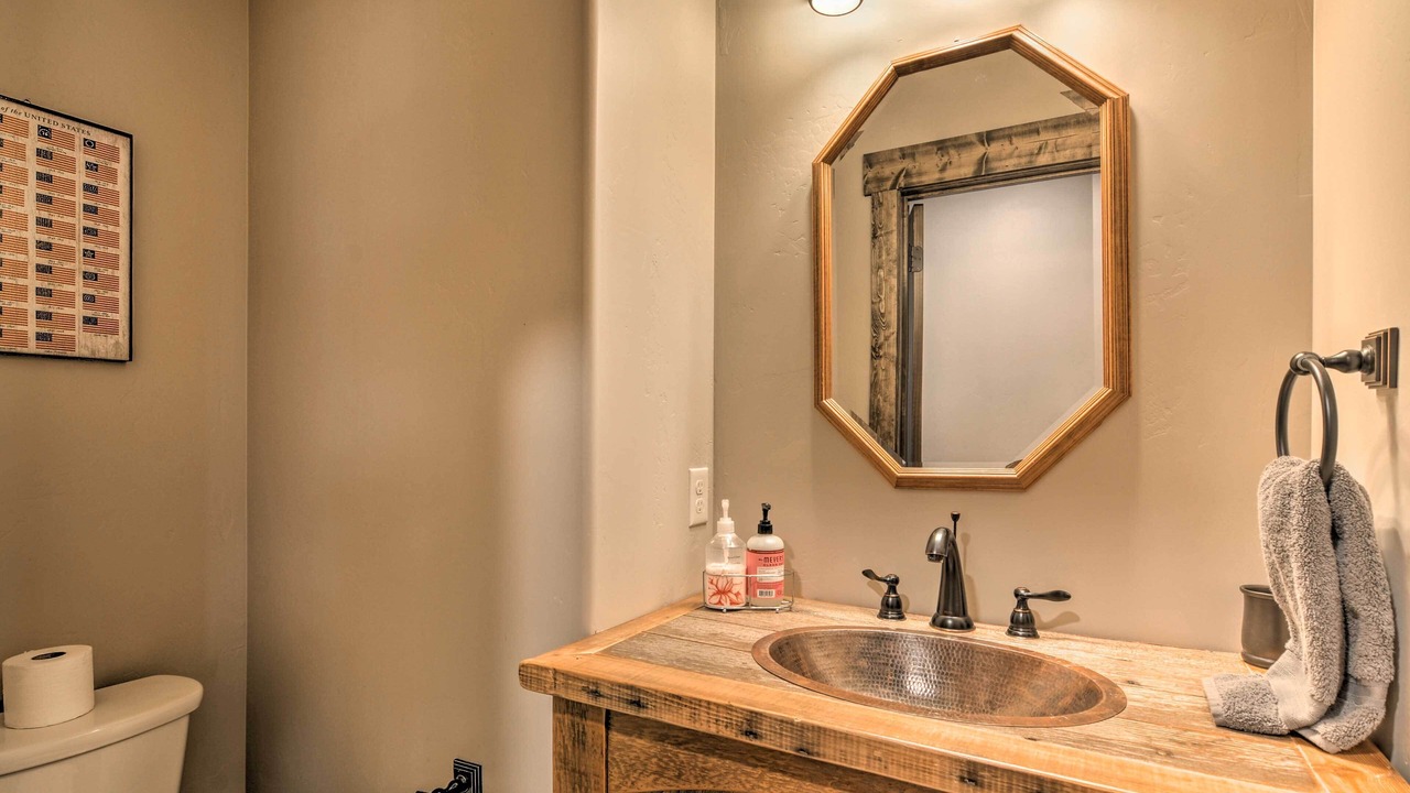 Photo of Bathroom in Mammoth Creek