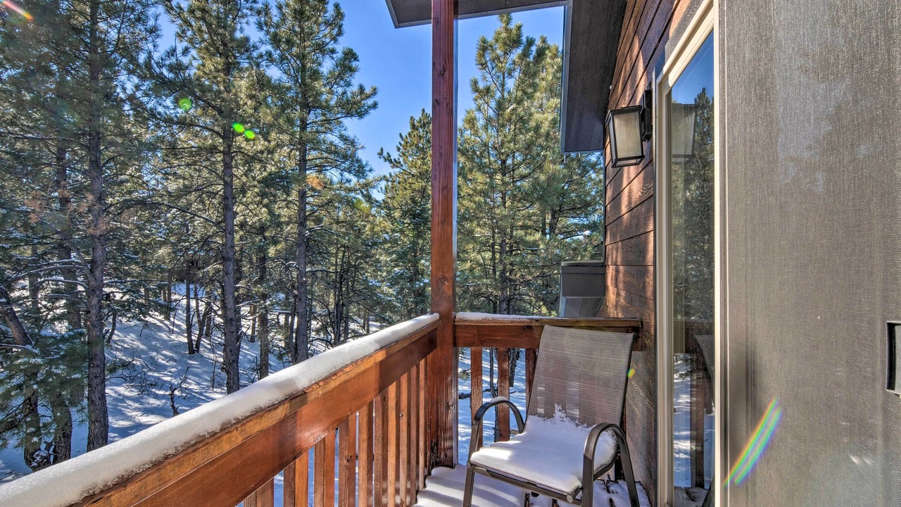 Photo of Patio Balcony in Mammoth Creek