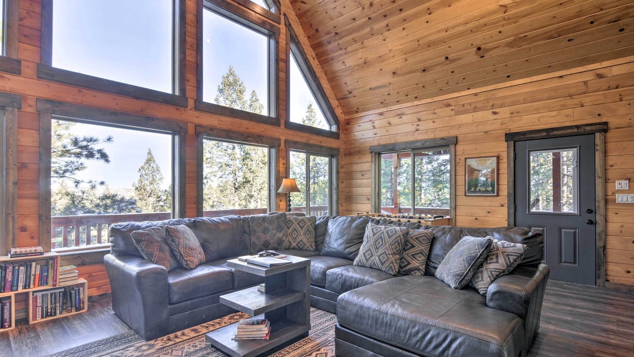 Photo of Bedroom in Mammoth Creek