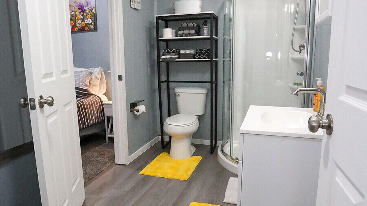 Photo of Bathroom in Commerce