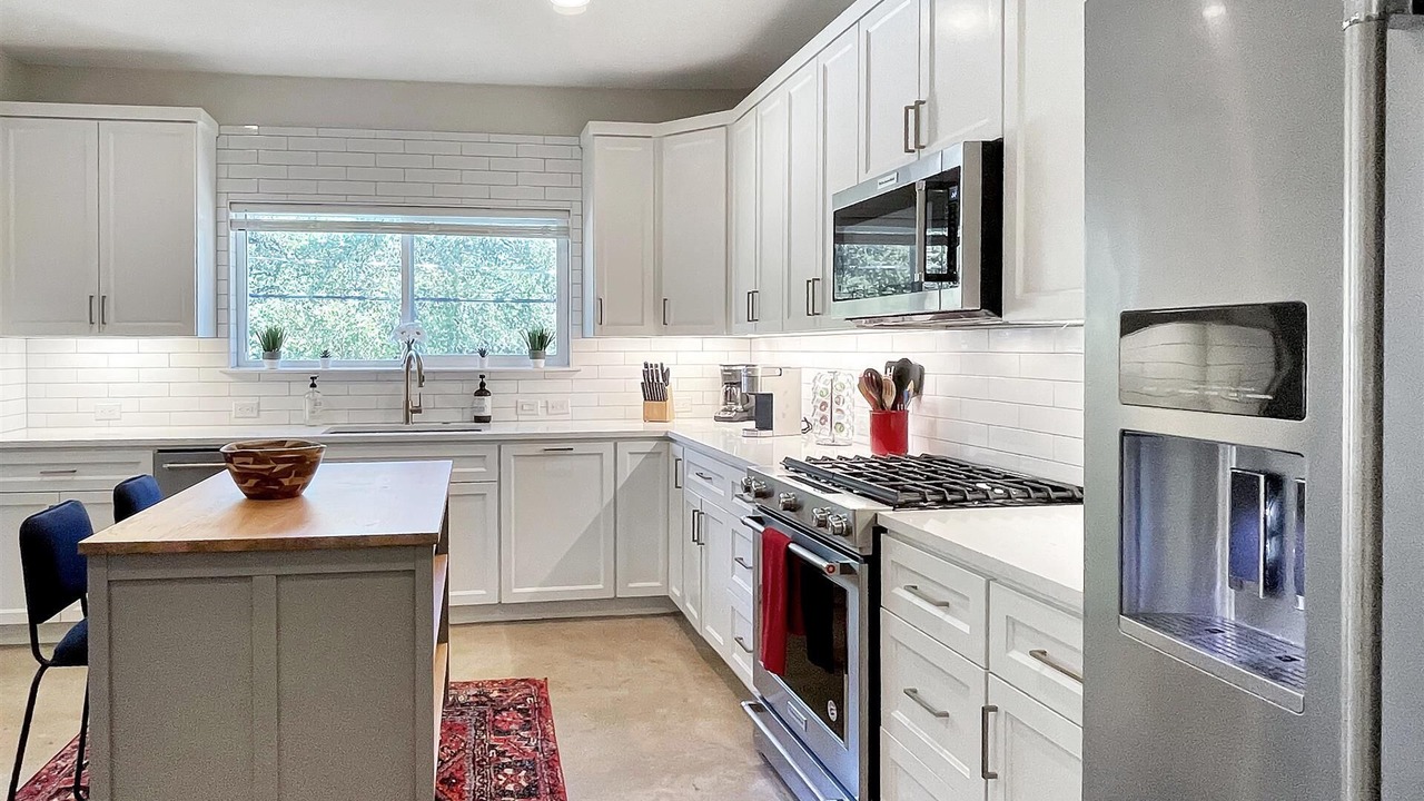 Photo of Kitchen in Elmhurst Heights