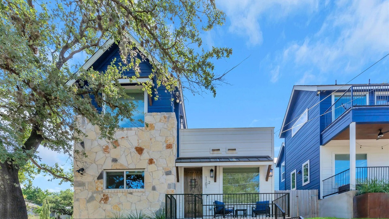 Photo of Outdoor in Elmhurst Heights