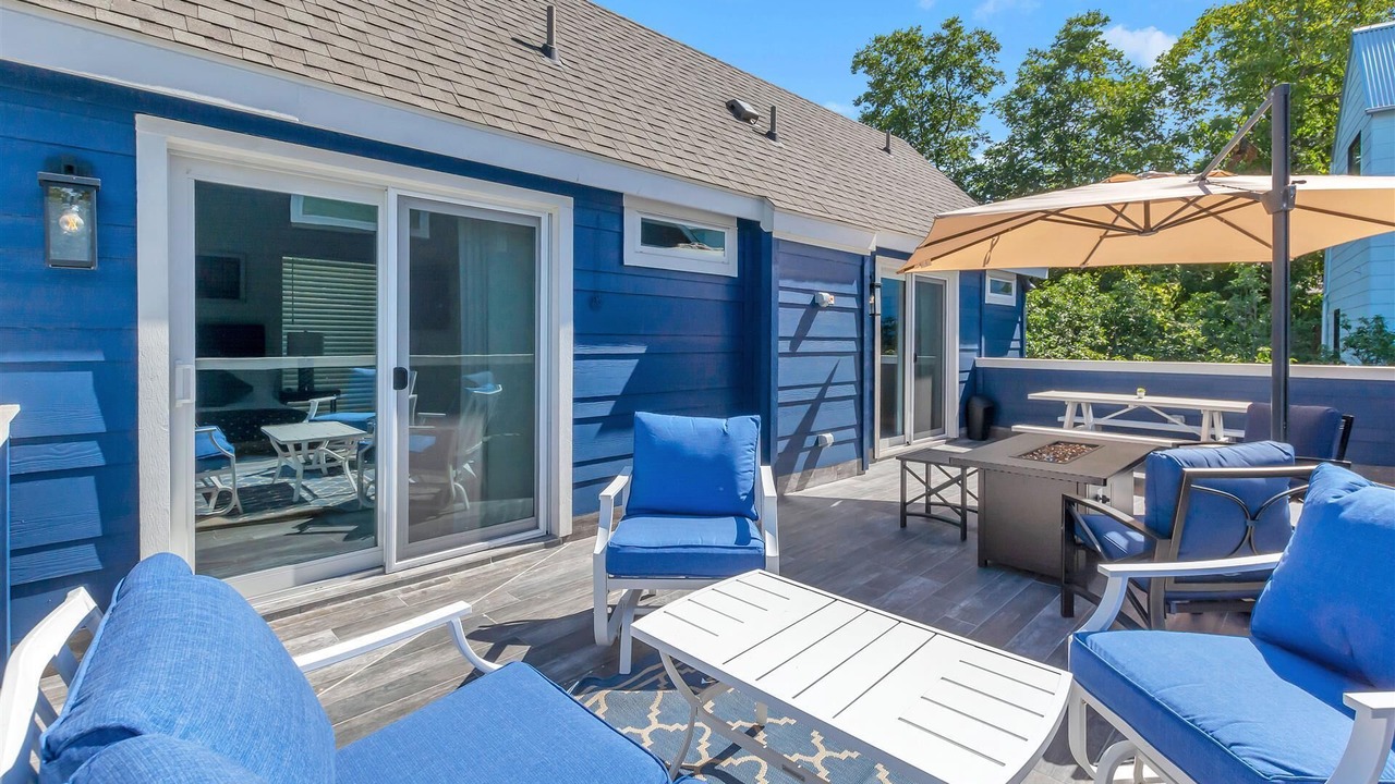 Photo of Outdoor in Elmhurst Heights