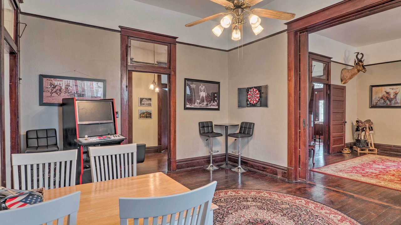 Photo of Bedroom in Highland Historic District