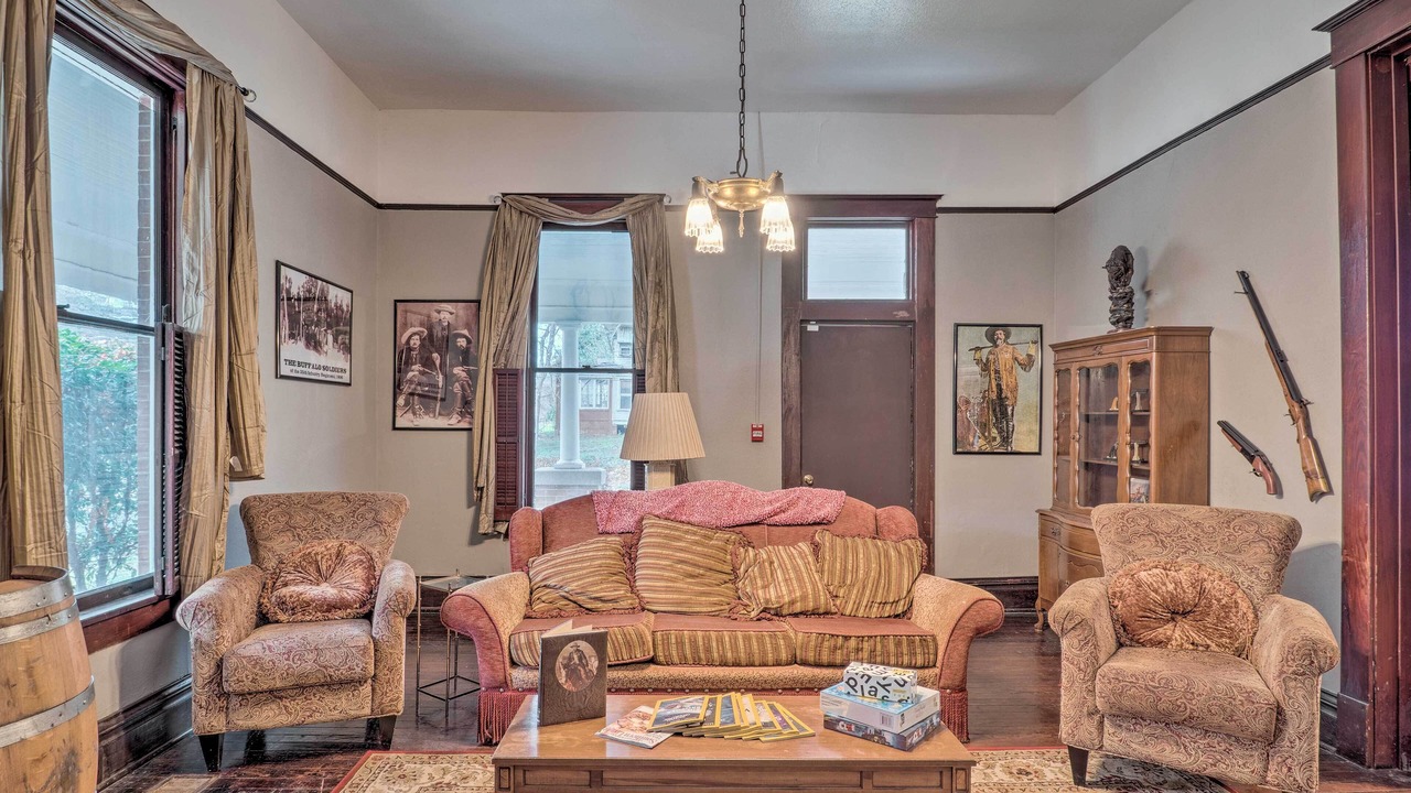 Photo of Bedroom in Highland Historic District