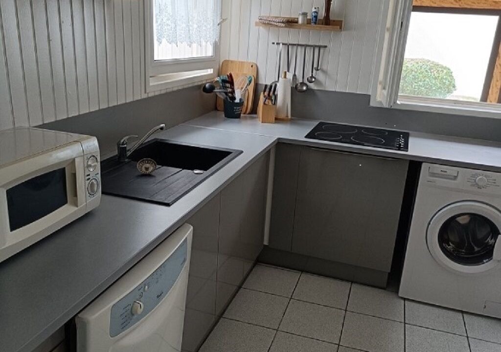 Photo of Kitchen in Saint-Michel-en-Greve