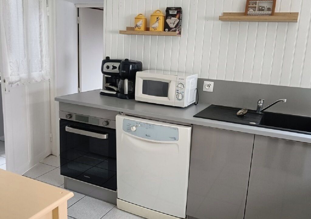 Photo of Kitchen in Saint-Michel-en-Greve