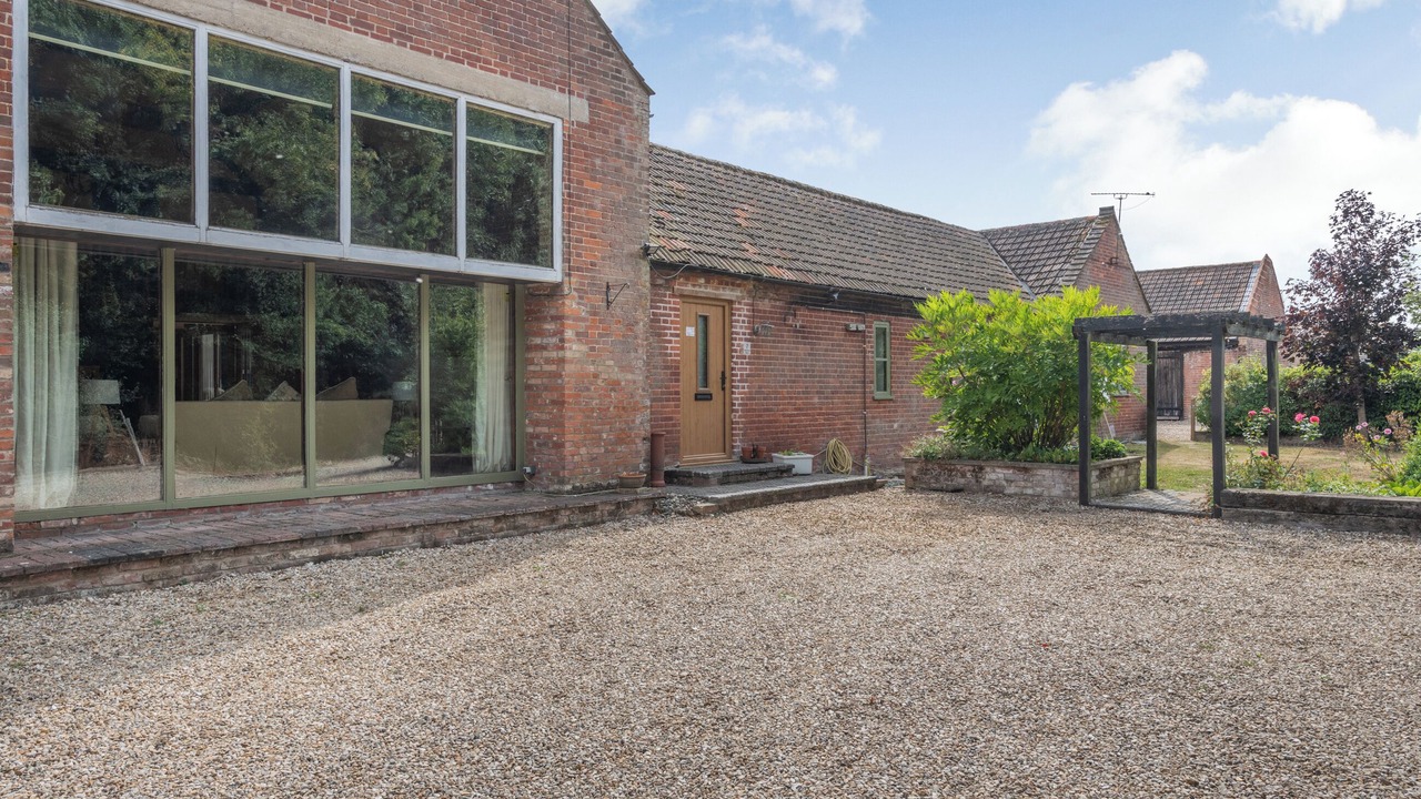 Photo of Others in Foxley