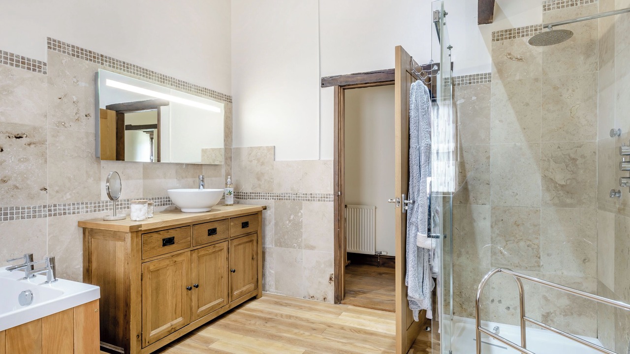 Photo of Bathroom in Foxley