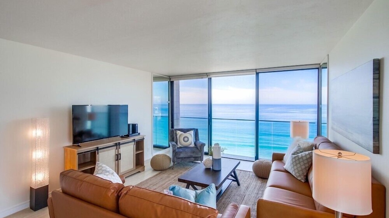 Photo of Livingroom in North Pacific Beach