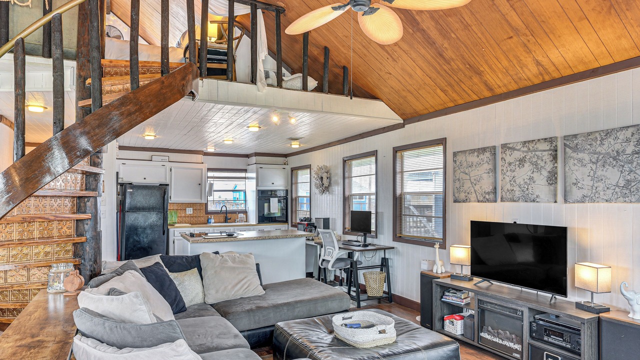 Photo of Livingroom in Surfside Beach
