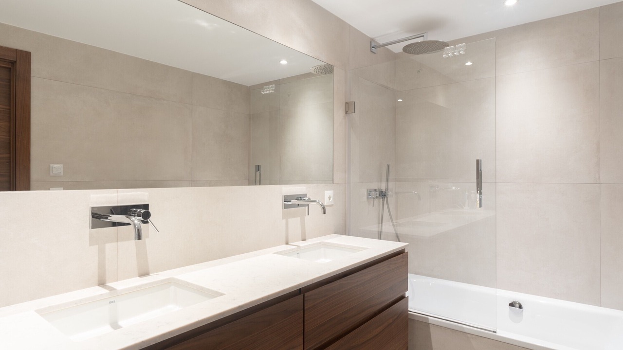 Photo of Bathroom in Marbella Seafront Promenade