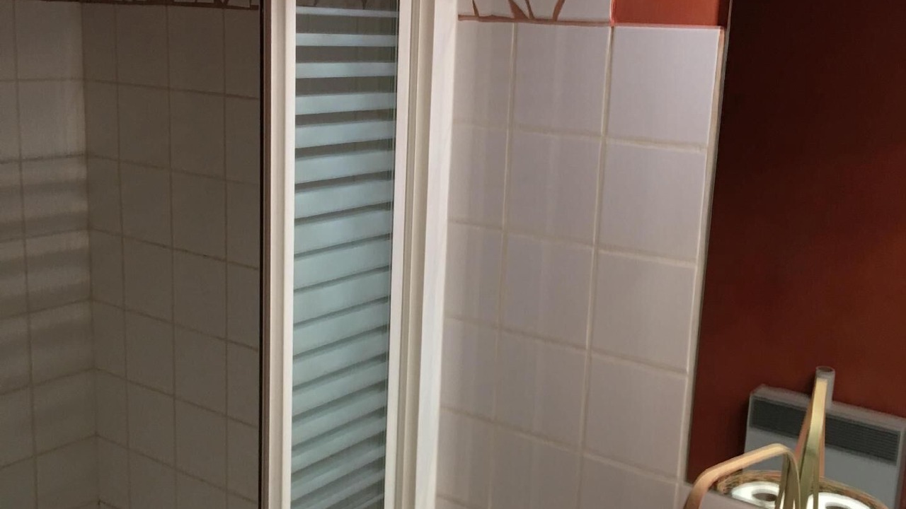 Photo of Bathroom in Beaumont-en-Veron